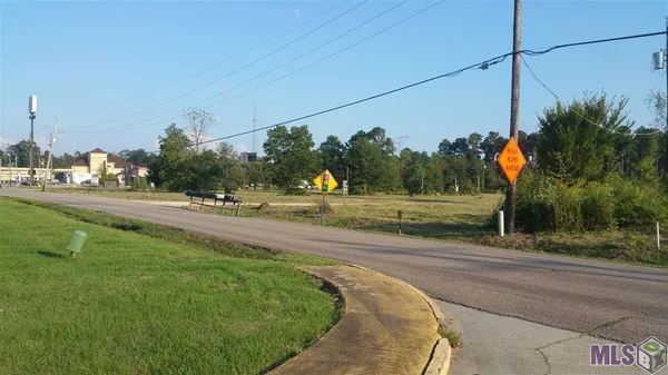 $2,188,877 | 13346 Pendarvis Lane, Walker, LA 70785