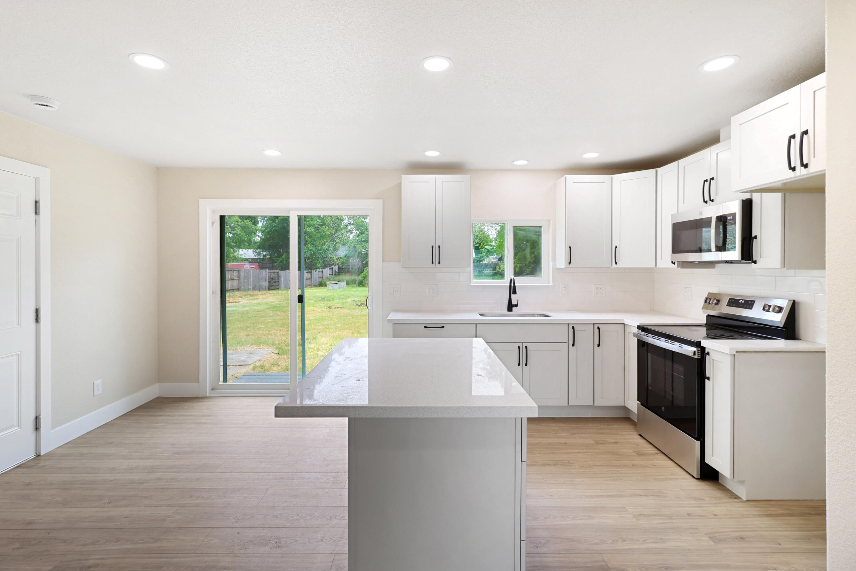 2460 Balls Ferry Road Anderson, CA 96007 - Photo 9 of 31 13-06