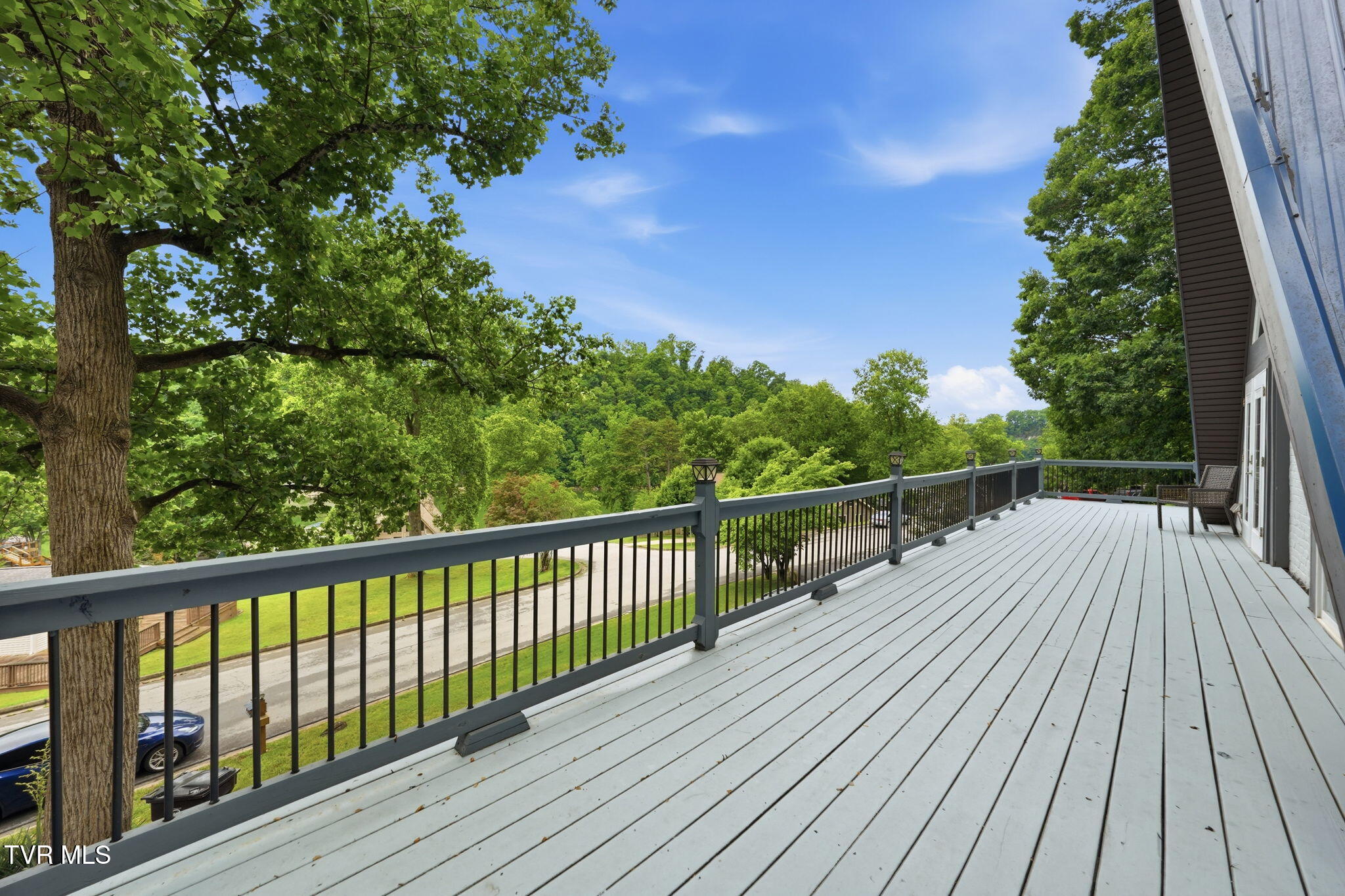 440 Lakeshore Road Bluff City, TN 37618 - Photo 37 of 56 36-web-or-mls-046_DSC01005