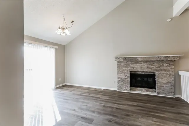 $2,285 | 1813 Northeast Gatewood Drive, Lee's Summit, MO 64086