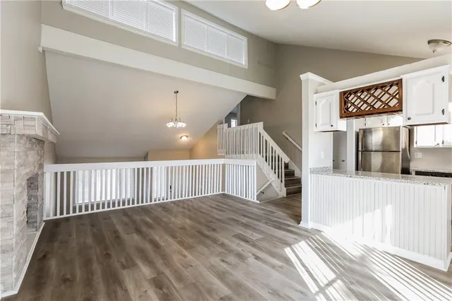 $2,285 | 1813 Northeast Gatewood Drive, Lee's Summit, MO 64086