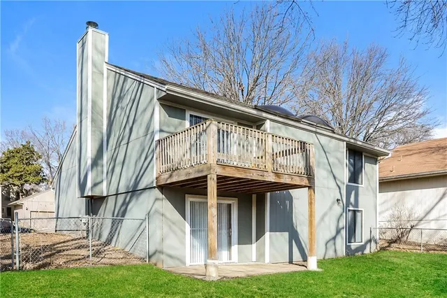 $2,285 | 1813 Northeast Gatewood Drive, Lee's Summit, MO 64086