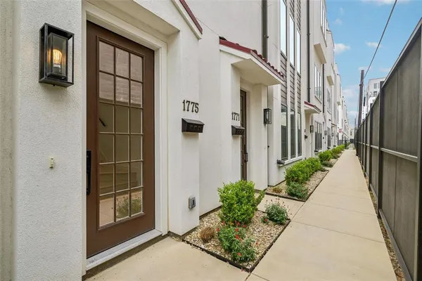 $500,000 | 1775 Novela Way, Dallas, TX 75215