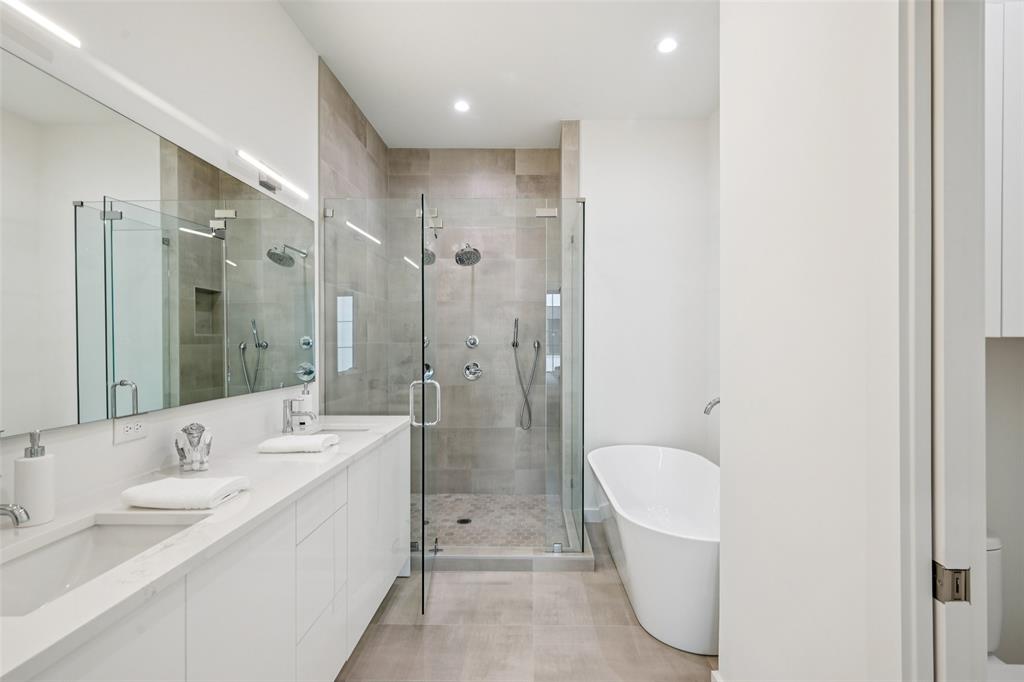 1775 Novela Way Dallas, TX 75215 - Photo 16 of 40