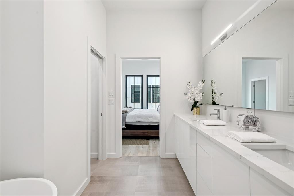 1775 Novela Way Dallas, TX 75215 - Photo 17 of 40