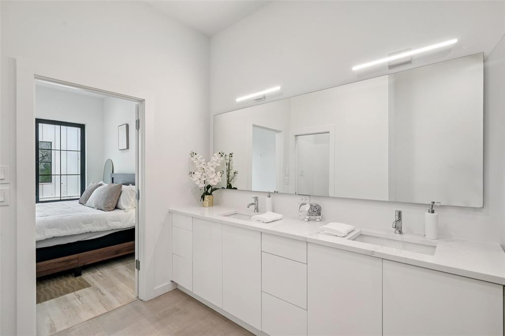 1775 Novela Way Dallas, TX 75215 - Photo 18 of 40