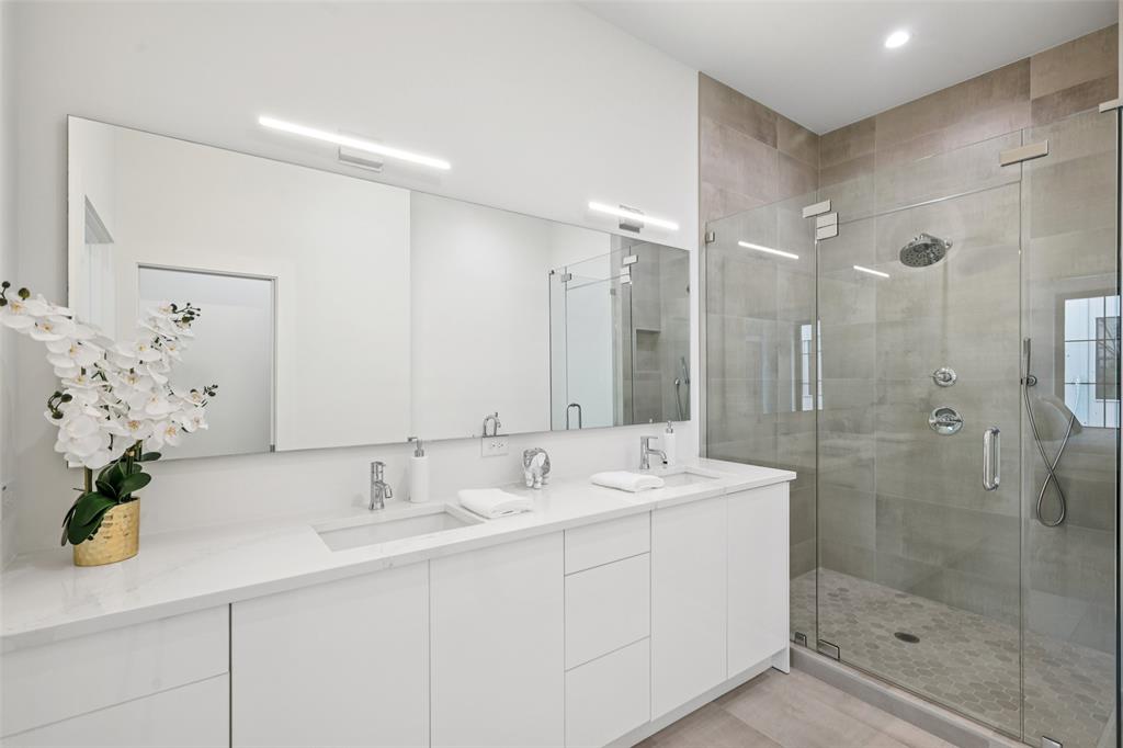 1775 Novela Way Dallas, TX 75215 - Photo 20 of 40