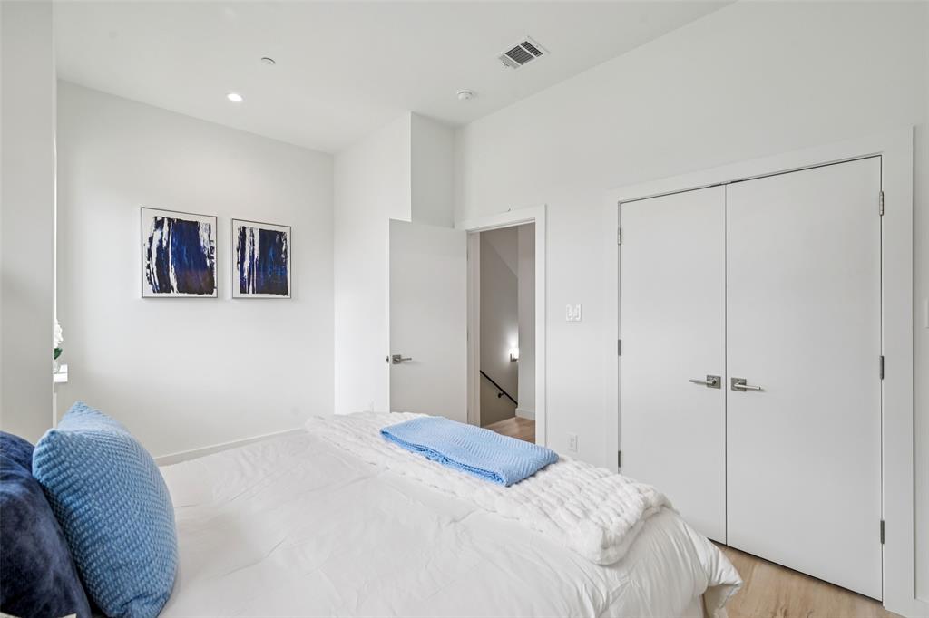 1775 Novela Way Dallas, TX 75215 - Photo 23 of 40