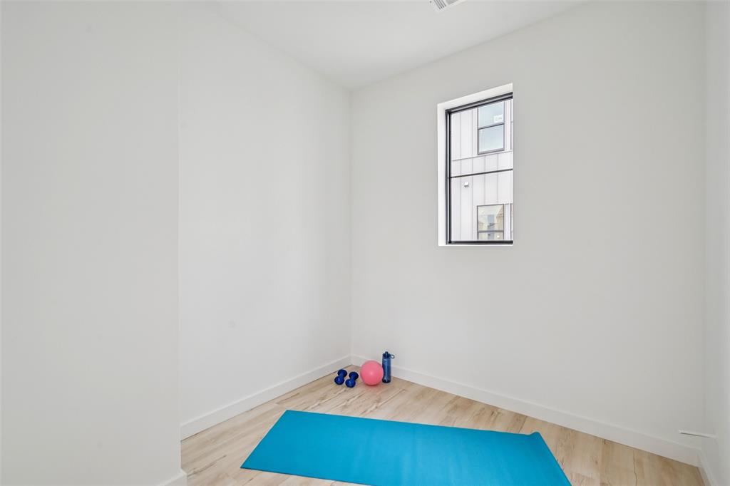 1775 Novela Way Dallas, TX 75215 - Photo 29 of 40