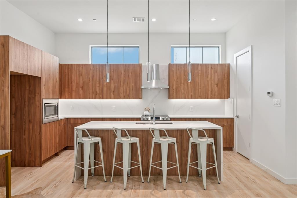 1775 Novela Way Dallas, TX 75215 - Photo 4 of 40