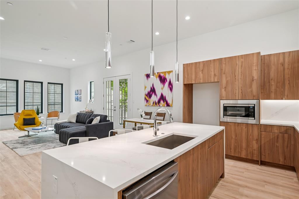 1775 Novela Way Dallas, TX 75215 - Photo 6 of 40