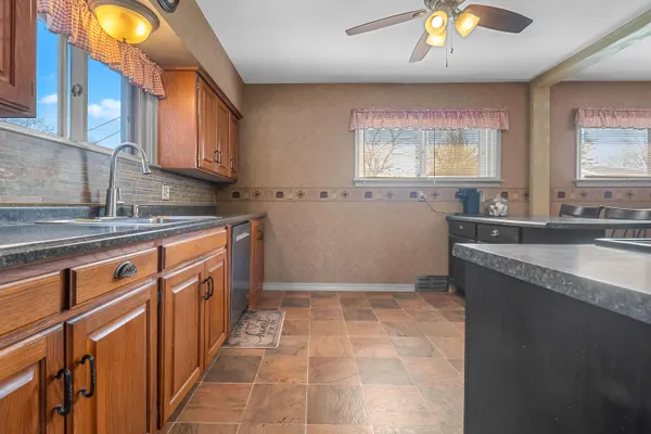 $234,000 | 117 Orchard Ridge Parkway, Hillsdale, MI 49242