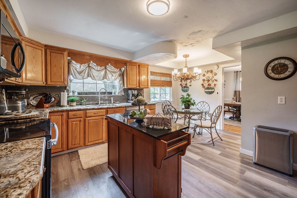 27 Overlook Drive Springfield, MA 01118 - Photo 13 of 26