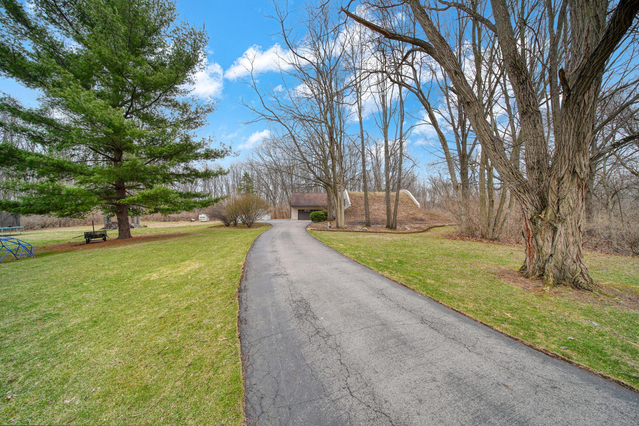 4711 Draper Road Jackson, MI 49203 - Photo 7 of 67 2-web-or-mls-DSC04243_HDR