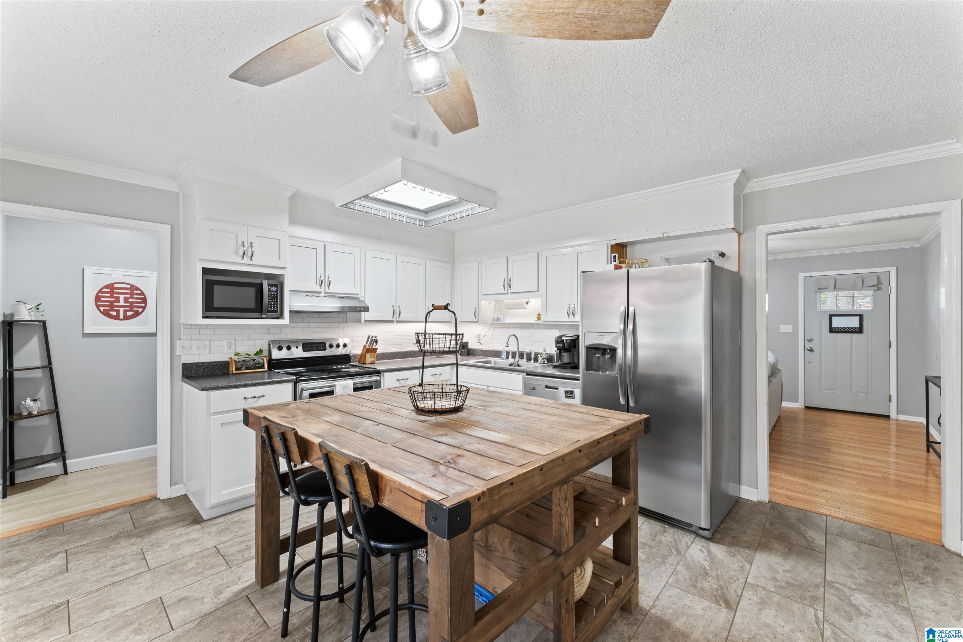 2069 Phillips Circle Leeds, AL 35094 - Photo 14 of 32