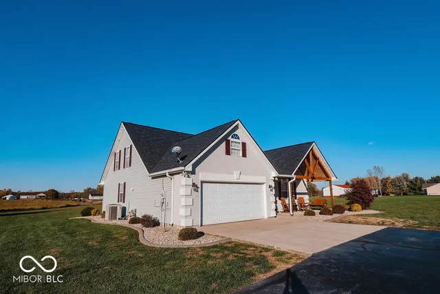 $419,999 | 4262 Highway 44, Martinsville, IN 46151