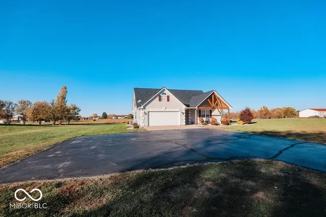 $419,999 | 4262 Highway 44, Martinsville, IN 46151