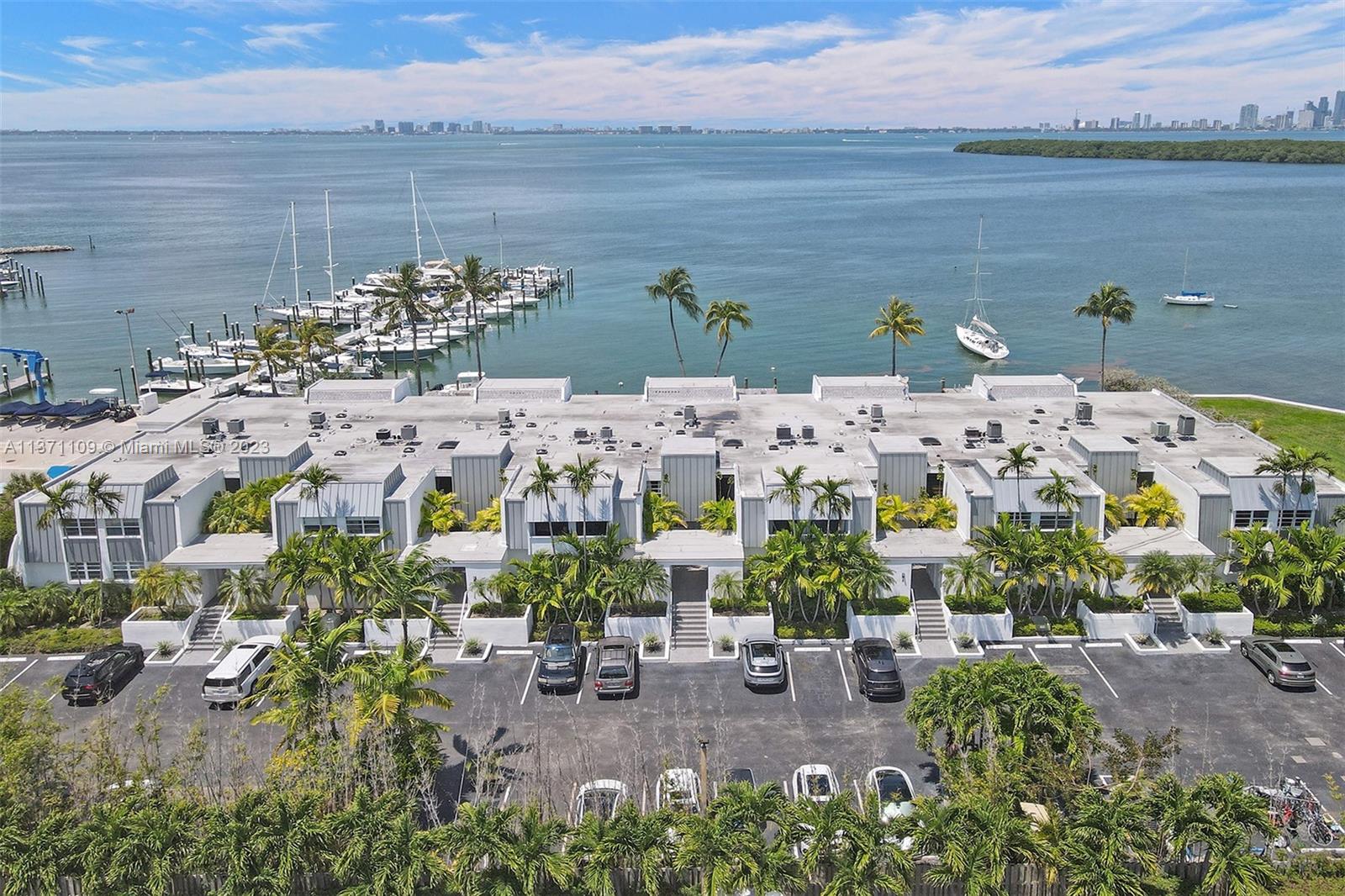 166 Harbor Drive, Unit 3C Key Biscayne, FL 33149 - Photo 64 of 78 a view of lake