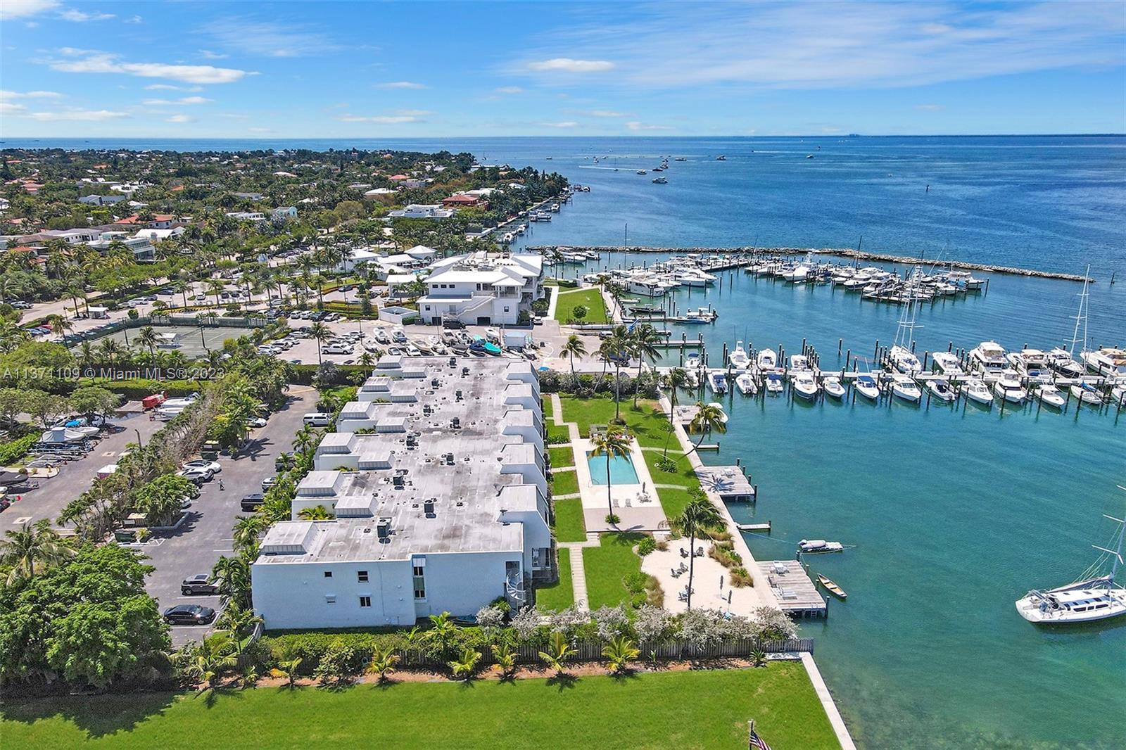 166 Harbor Drive, Unit 3C Key Biscayne, FL 33149 - Photo 69 of 78 an aerial view of a house with a garden