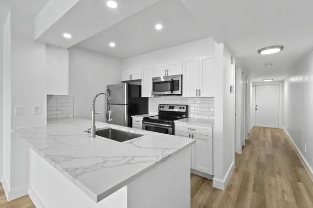 $209,500 | 271 Cypress Point Drive, Unit 271, Palm Beach Gardens, FL 33418