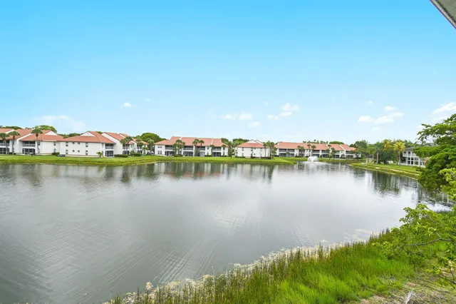 $209,500 | 271 Cypress Point Drive, Unit 271, Palm Beach Gardens, FL 33418