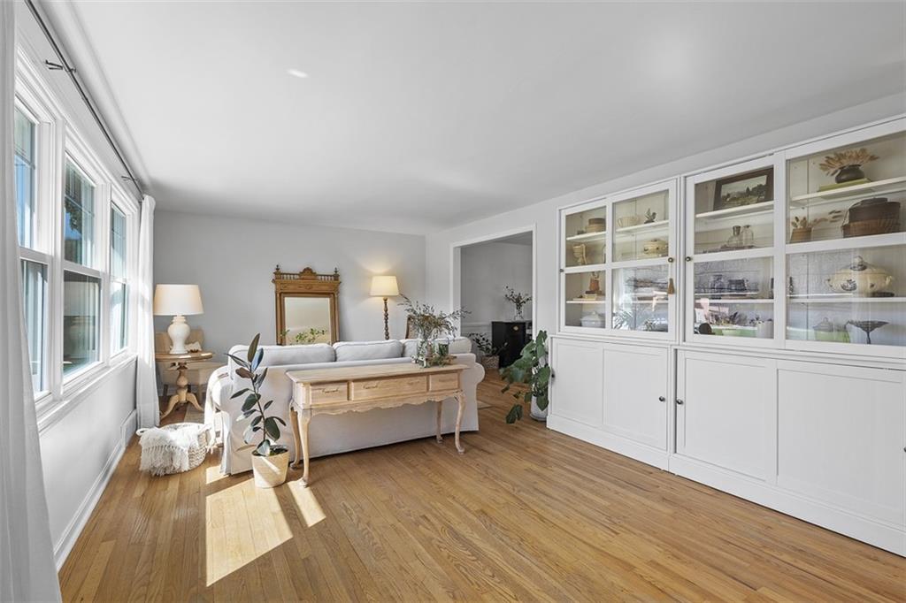 215 McIntyre Road Pittsburgh, PA 15237 - Photo 8 of 28 a living room with furniture and a large window