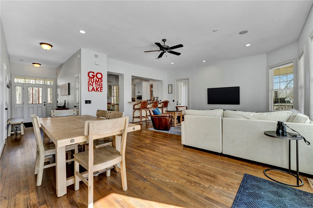 216 Piney Grove Point Sunset, SC 29685 - Photo 3 of 45