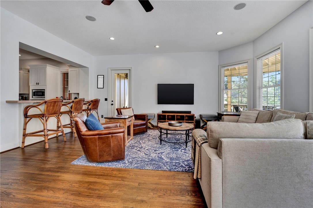 216 Piney Grove Point Sunset, SC 29685 - Photo 4 of 45