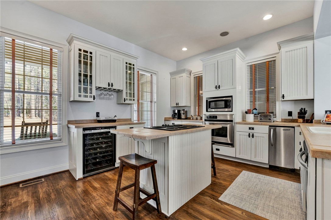 216 Piney Grove Point Sunset, SC 29685 - Photo 9 of 45