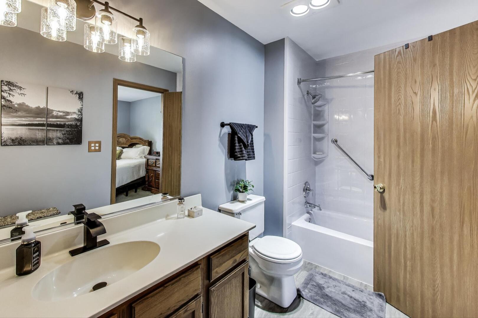 659 Meadows Boulevard Addison, IL 60101 - Photo 16 of 33 Gallery Image 16