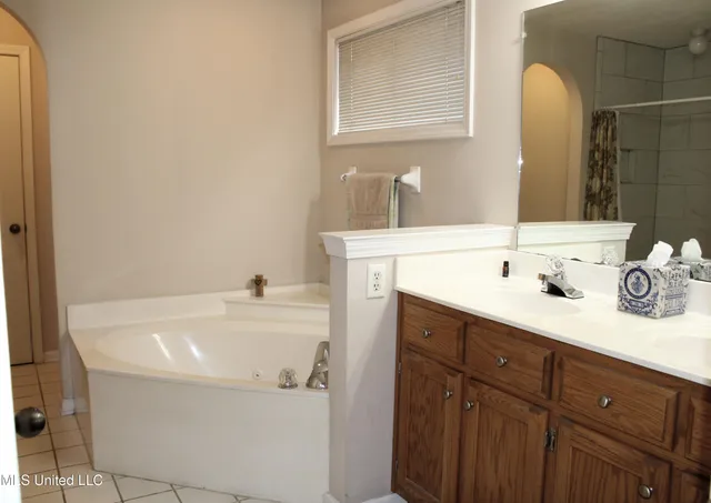 $330,000 | 6347 Braybourne Place, Olive Branch, MS 38654