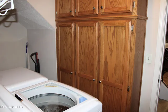 $330,000 | 6347 Braybourne Place, Olive Branch, MS 38654