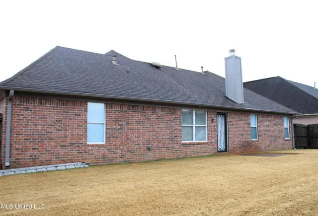 $330,000 | 6347 Braybourne Place, Olive Branch, MS 38654