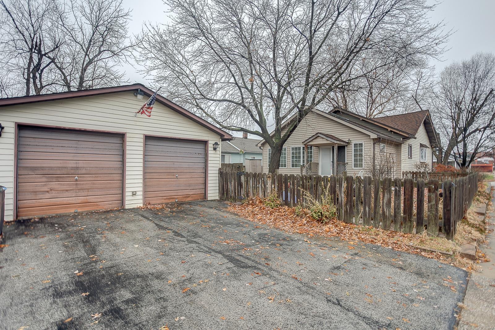 762 Condit Street Wood River, IL 62095 - Photo 2 of 33 Gallery Image 2