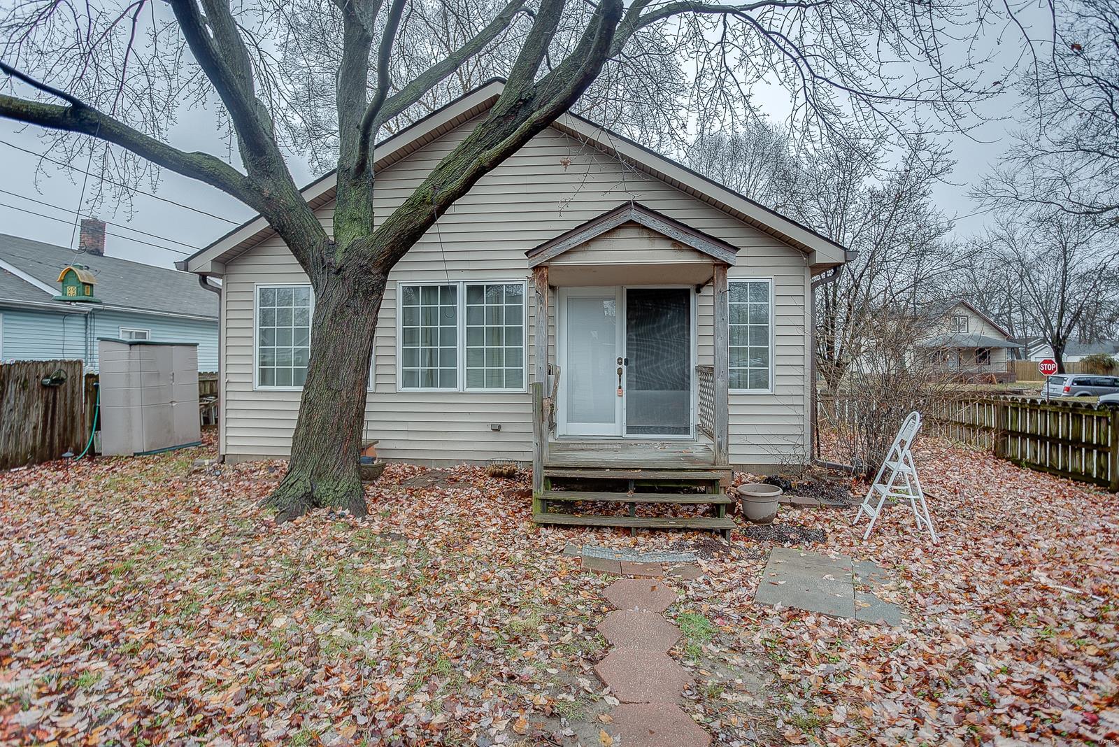 762 Condit Street Wood River, IL 62095 - Photo 3 of 33 Gallery Image 3