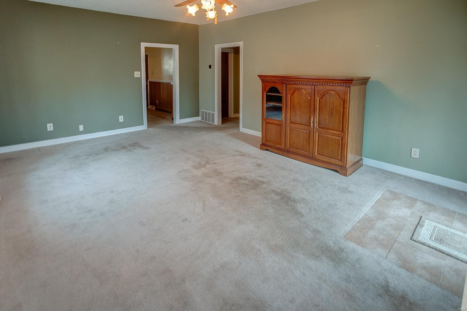 762 Condit Street Wood River, IL 62095 - Photo 8 of 33 Gallery Image 8