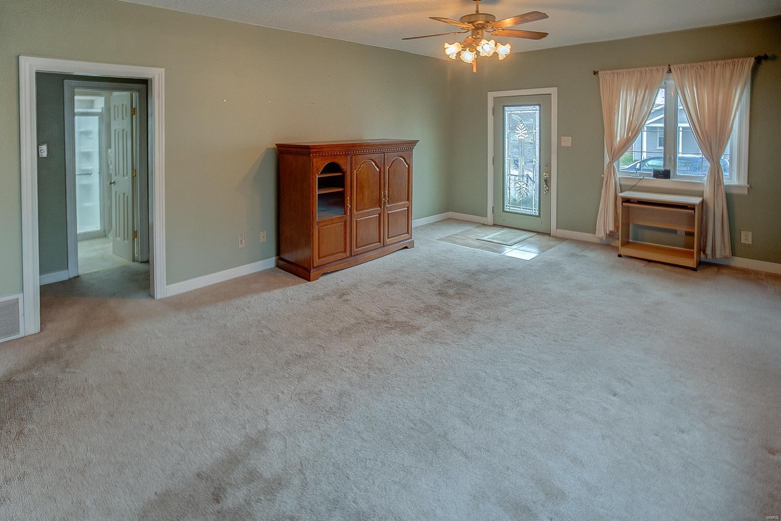 762 Condit Street Wood River, IL 62095 - Photo 9 of 33 Gallery Image 9