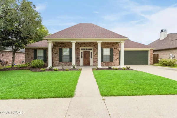$279,500 | 202 Cornish Place, Youngsville, LA 70592