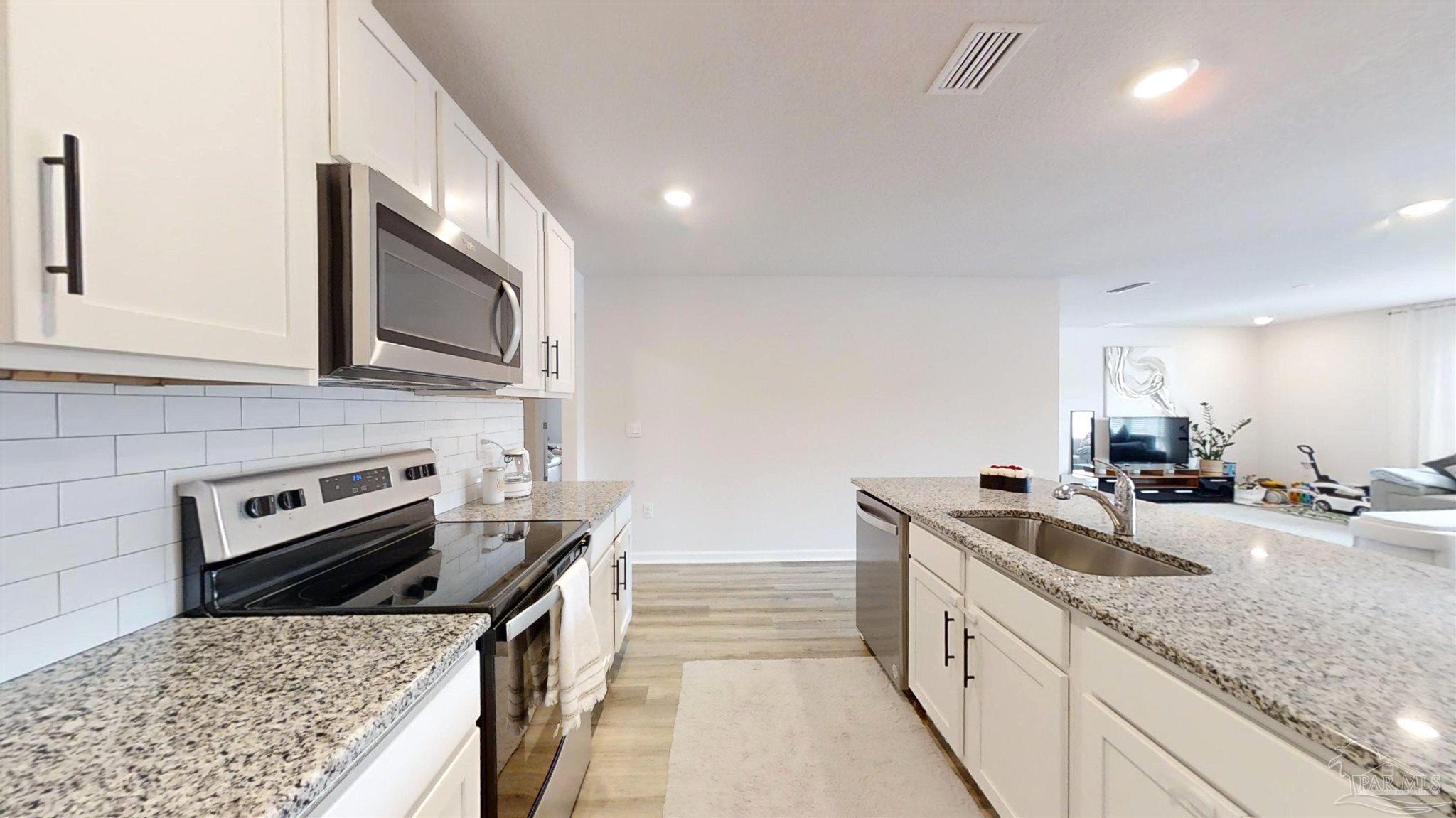 10889 Blacktail Loop Pensacola, FL 32526 - Photo 9 of 48