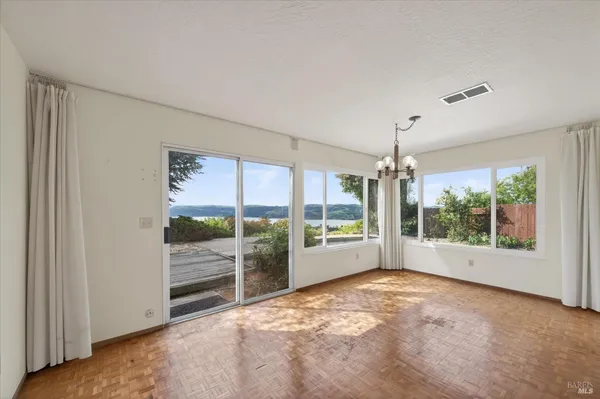 $875,000 | 284 Carlisle Way, Benicia, CA 94510