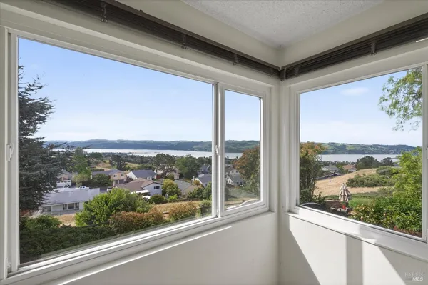 $875,000 | 284 Carlisle Way, Benicia, CA 94510