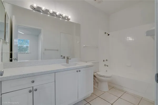 $1,800 | 1851 Northwest 96th Terrace, Unit 6K, Pembroke Pines, FL 33024