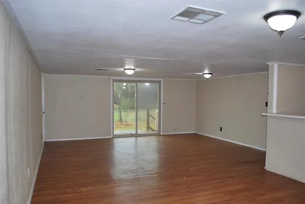 $169,900 | 169 Village Drive, Somerset, TX 78069