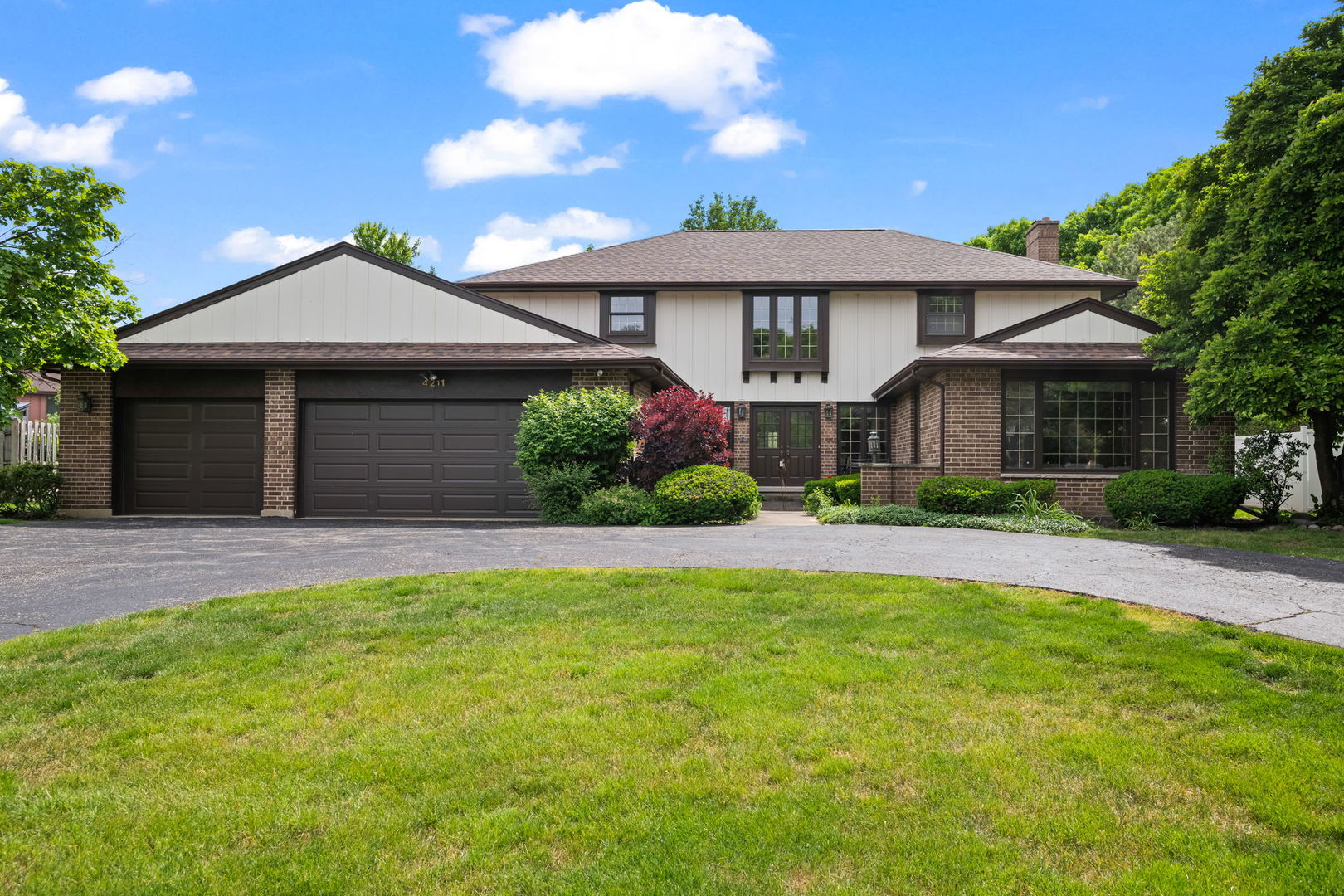 4211 Ridgeland Lane Northbrook, IL 60062 - Photo 1 of 36