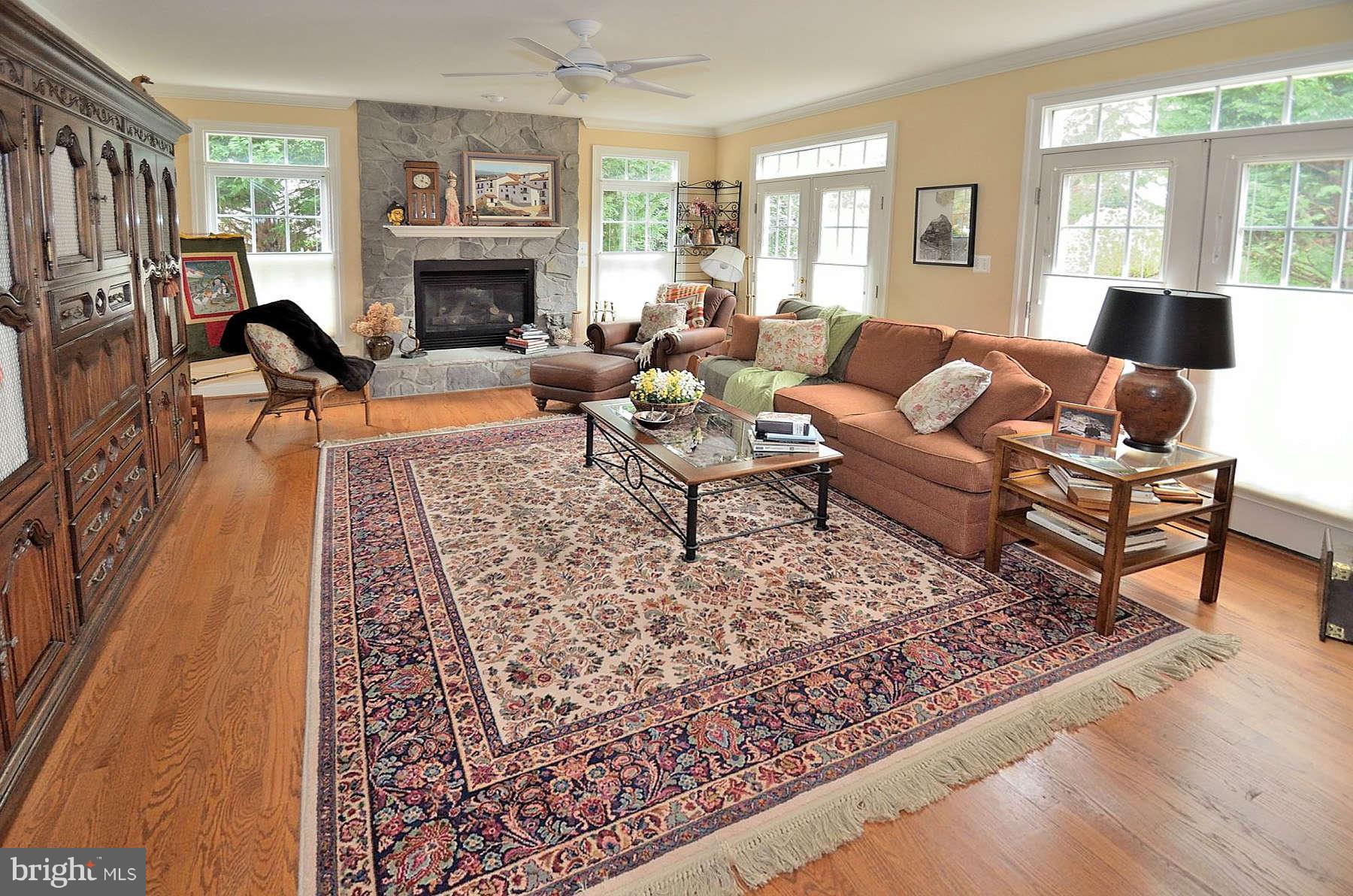 5437 Alta Vista Road Bethesda, MD 20814 - Photo 12 of 30 Family Room