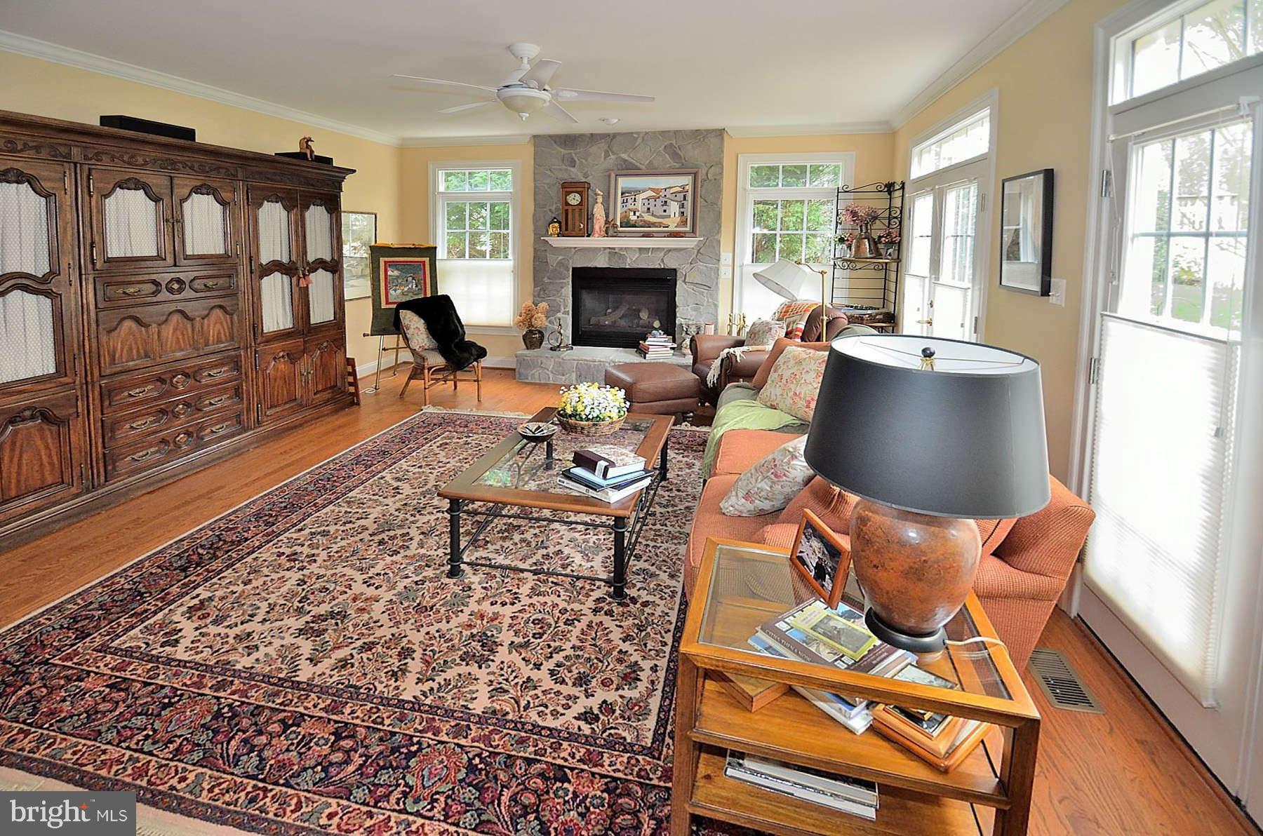 5437 Alta Vista Road Bethesda, MD 20814 - Photo 13 of 30 Family Room