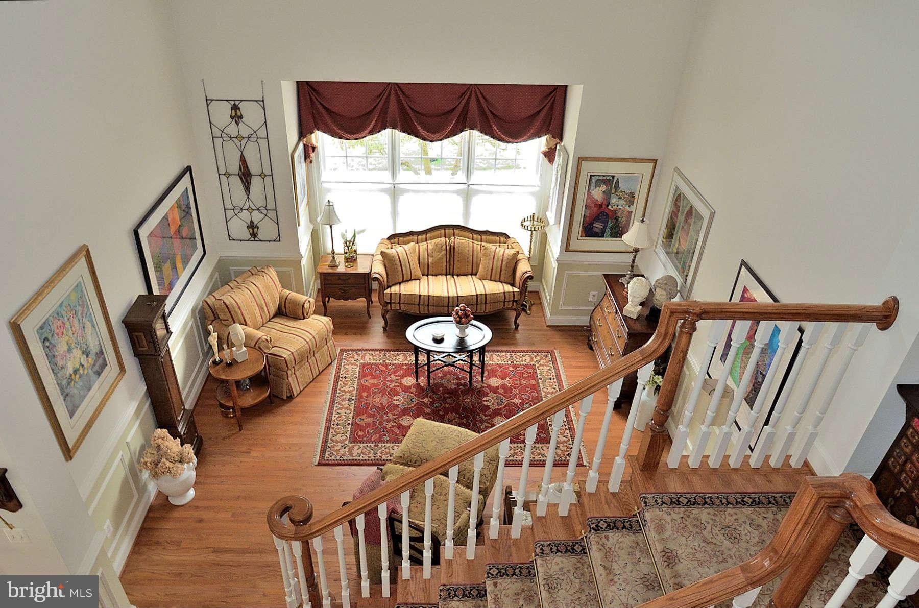5437 Alta Vista Road Bethesda, MD 20814 - Photo 3 of 30 Living Room