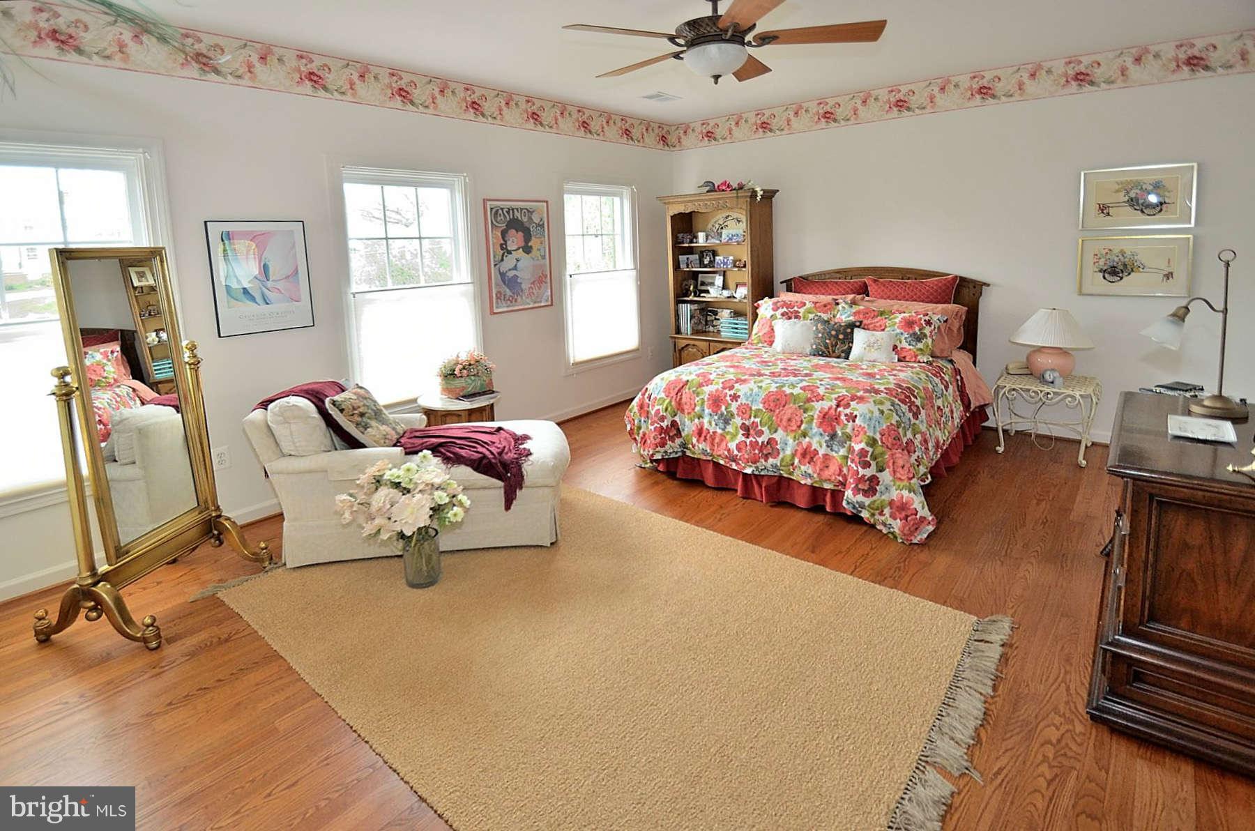 5437 Alta Vista Road Bethesda, MD 20814 - Photo 23 of 30 Bedroom