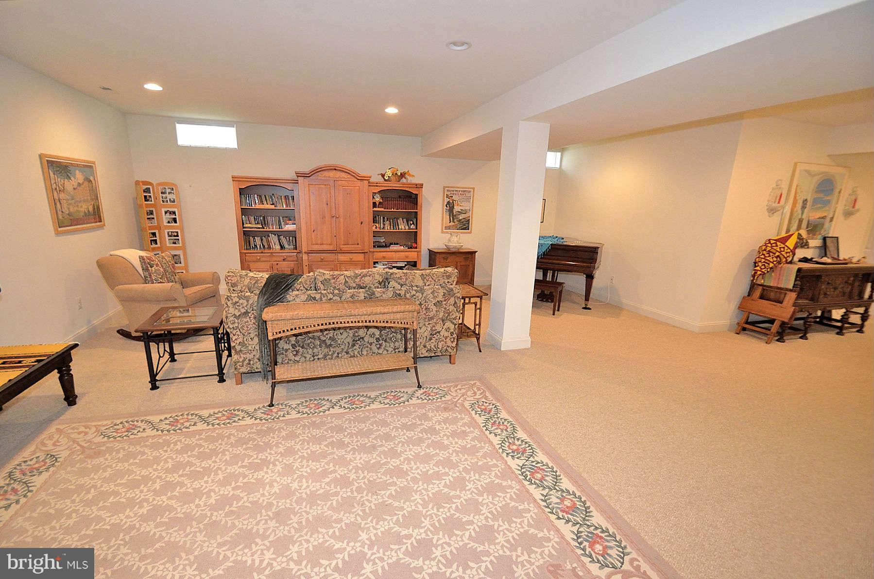 5437 Alta Vista Road Bethesda, MD 20814 - Photo 25 of 30 Interior (General)
