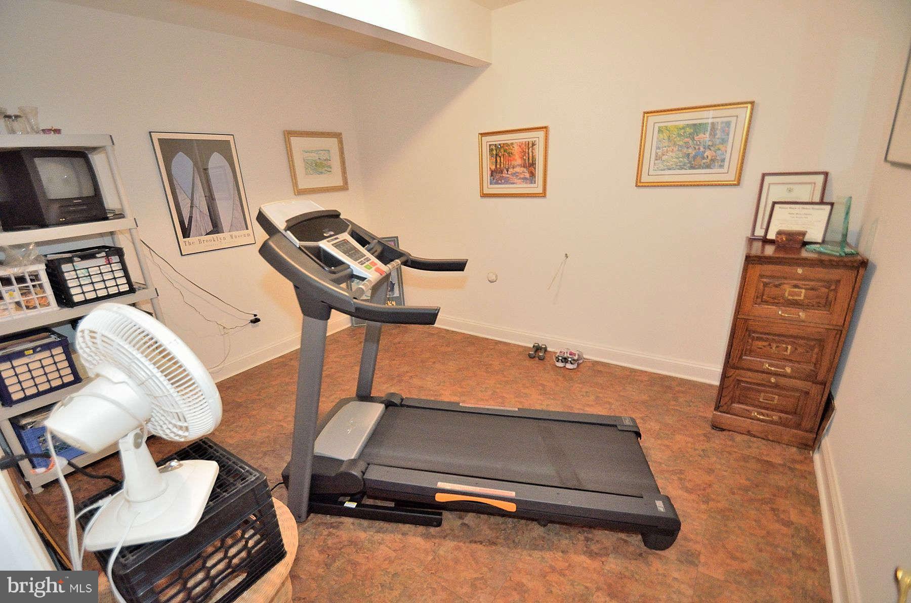 5437 Alta Vista Road Bethesda, MD 20814 - Photo 27 of 30 Interior (General)